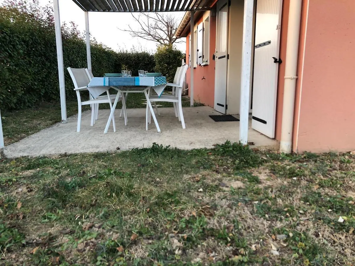Villa Aux couleurs d’Ardèche à Vallon-Pont-dʼArc